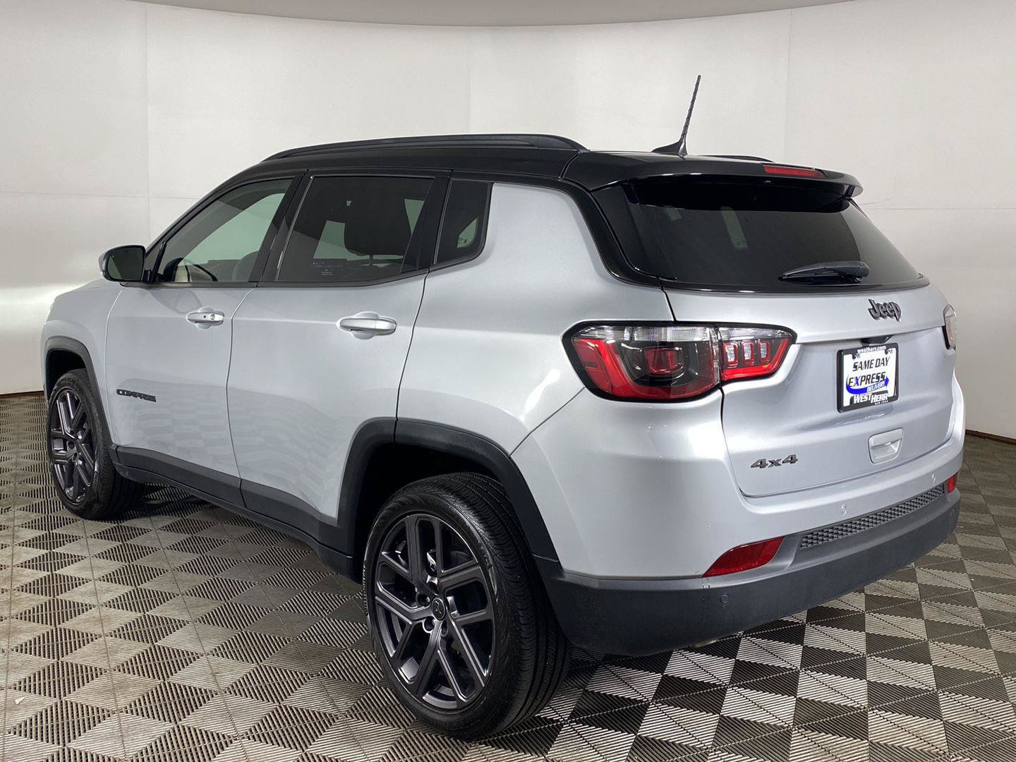 Used 2026 Jeep Compass Limited AWD/4WD image 5