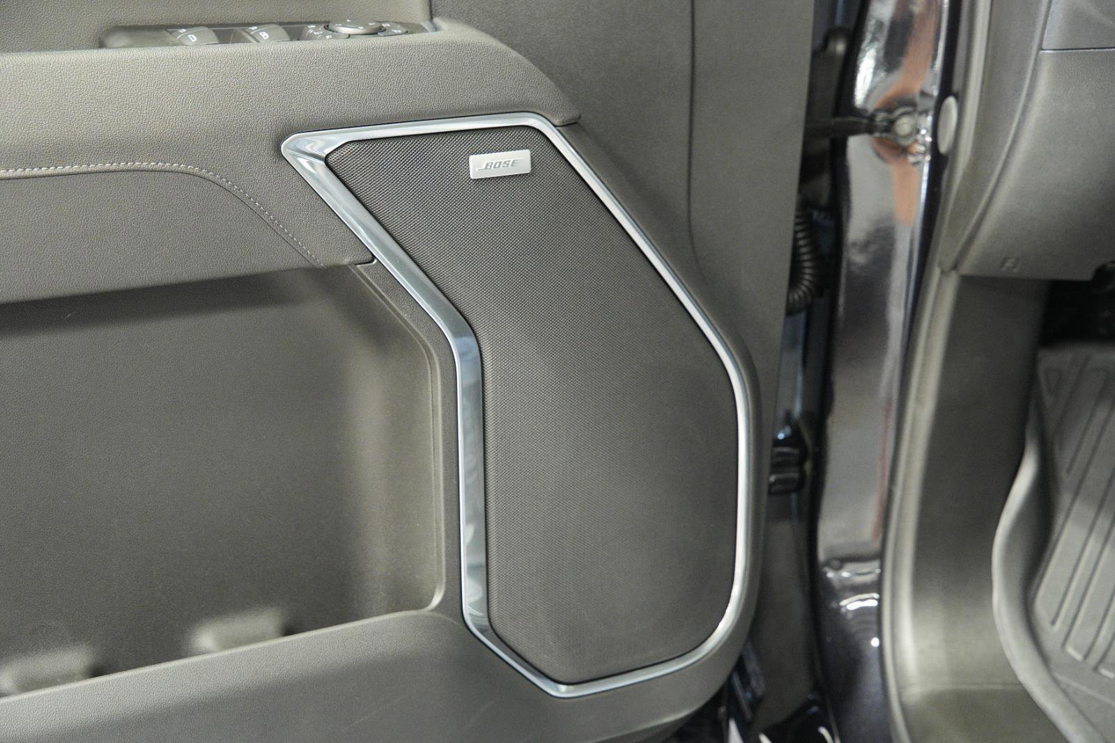 New 2025 GMC Sierra 2500 SLT w/ SLT Premium Package image 25