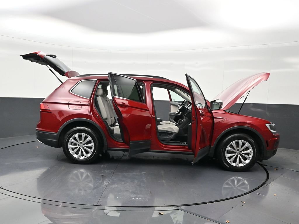 Used 2019 Volkswagen Tiguan SE w/ Panoramic Sunroof Package FWD image 36