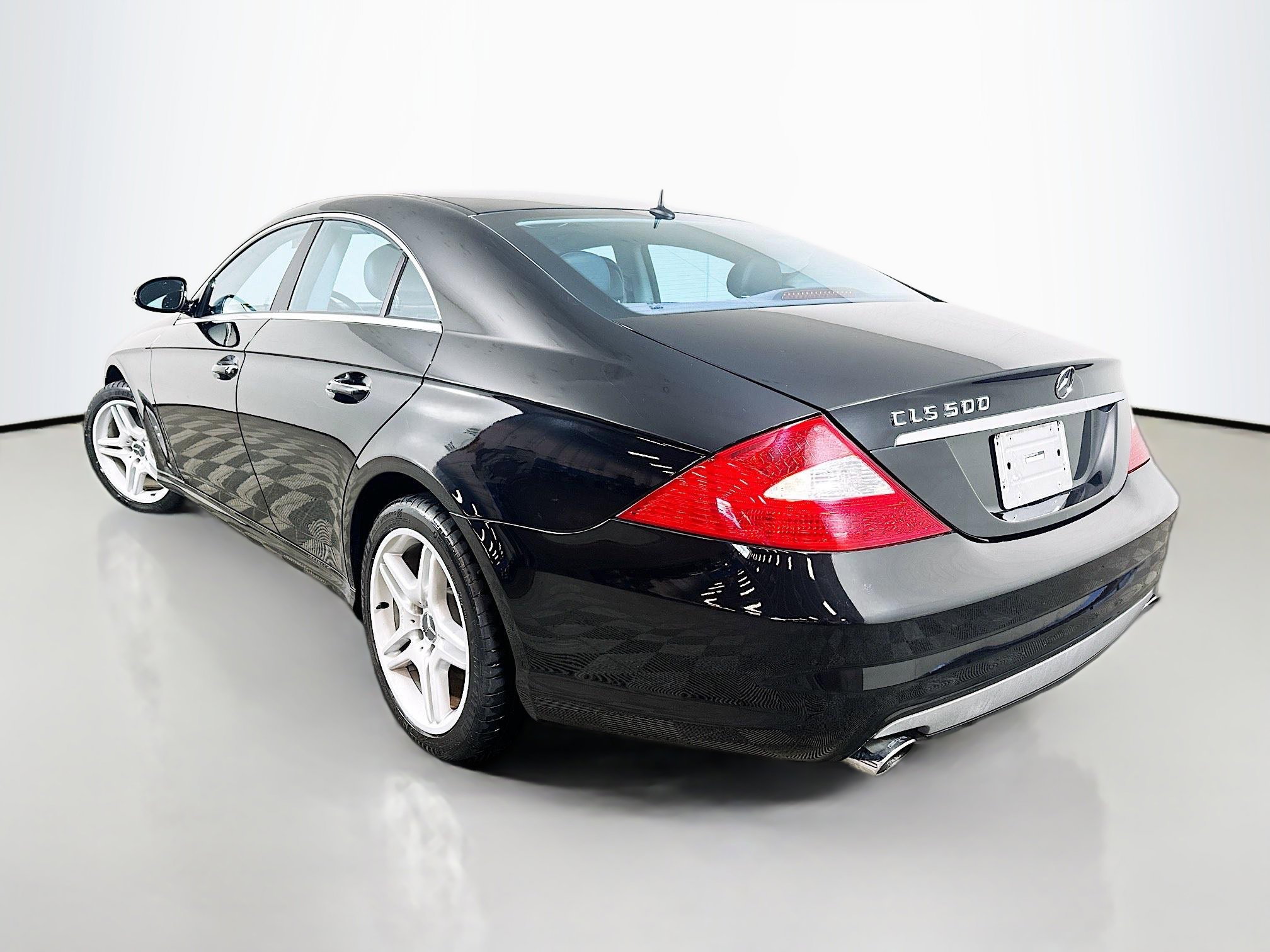 Used 2006 Mercedes-Benz CLS 500 image 5