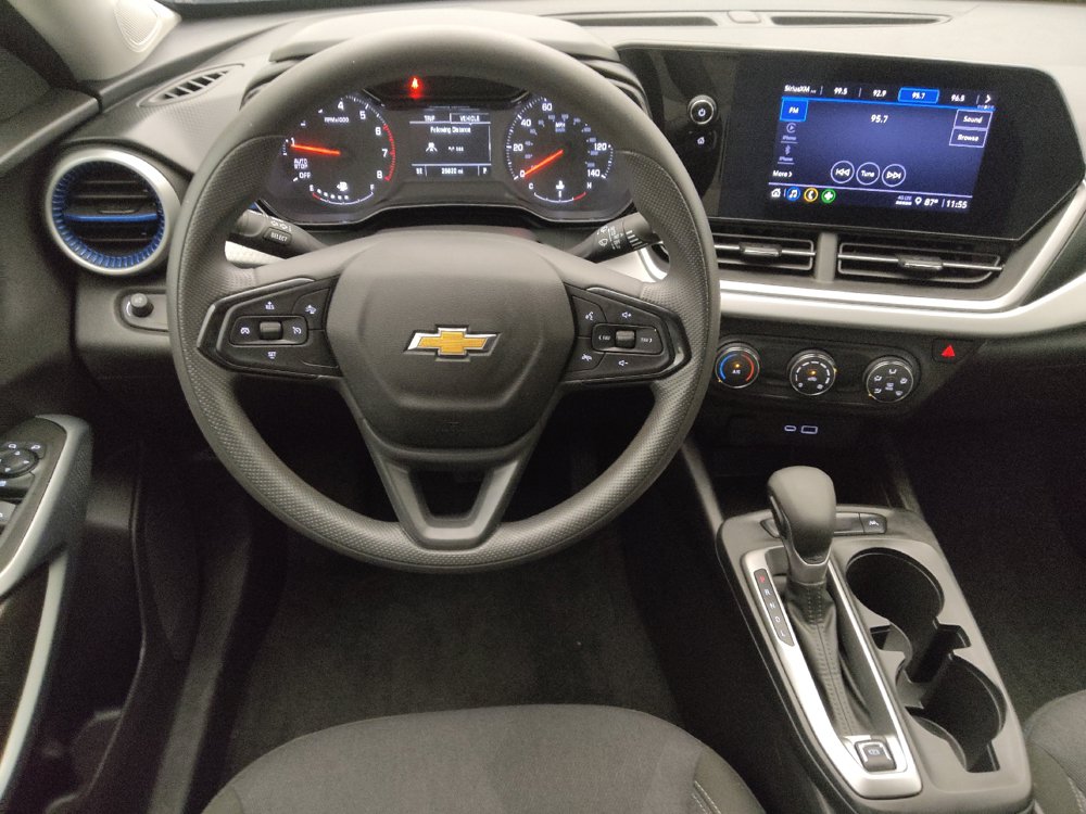 Used 2025 Chevrolet Trax LS FWD image 22