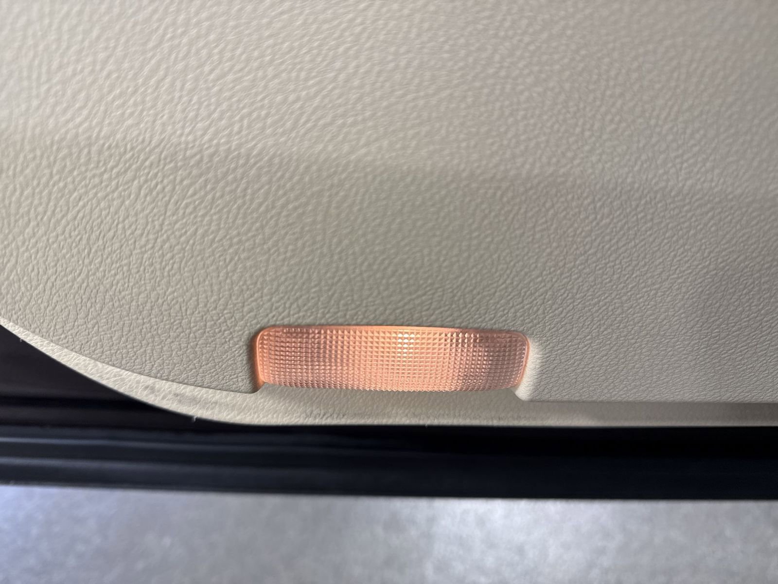 Used 2013 Lexus ES 350 w/ Luxury Pkg image 21