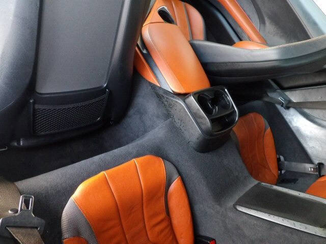 Used 2019 BMW i8 Coupe image 30