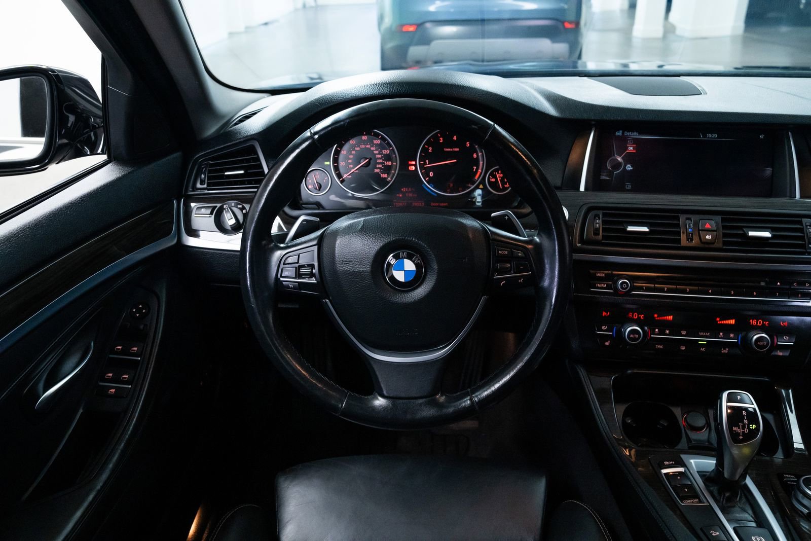 Used 2015 BMW 550i xDrive Sedan image 12