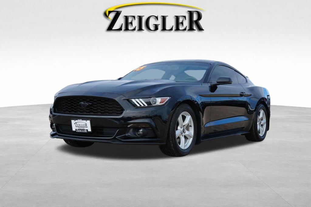 Used 2015 Ford Mustang Premium image 3