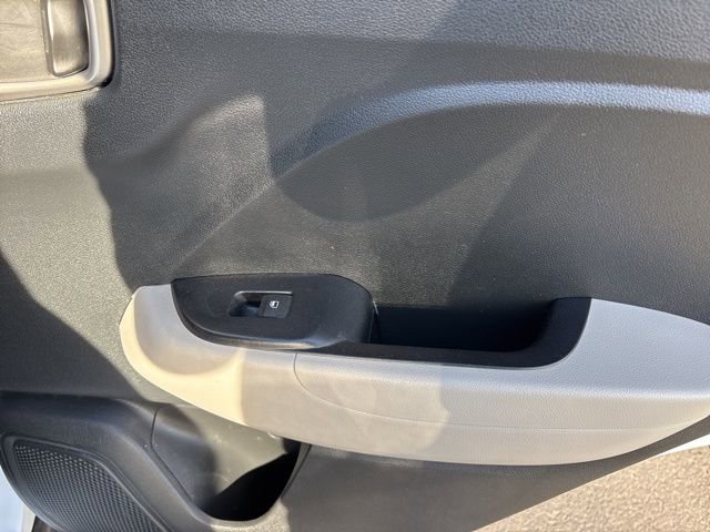 Used 2024 Hyundai Venue SEL image 34