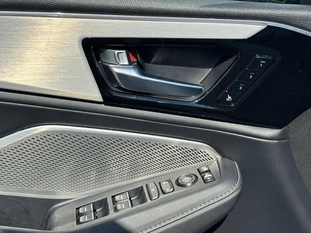 Used 2023 Acura MDX w/ Technology Package AWD/4WD image 30