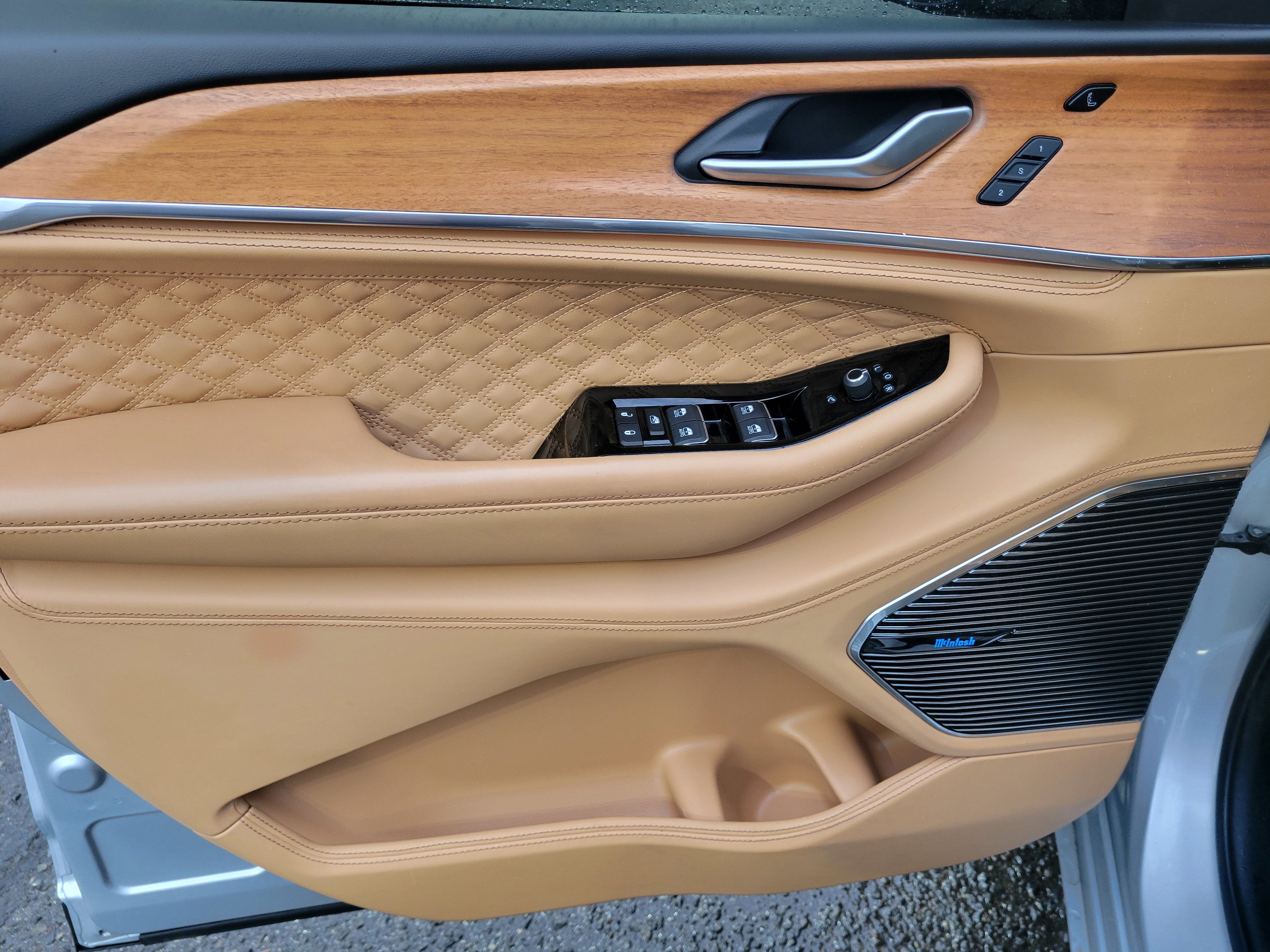 Used 2024 Jeep Grand Cherokee L Summit image 25