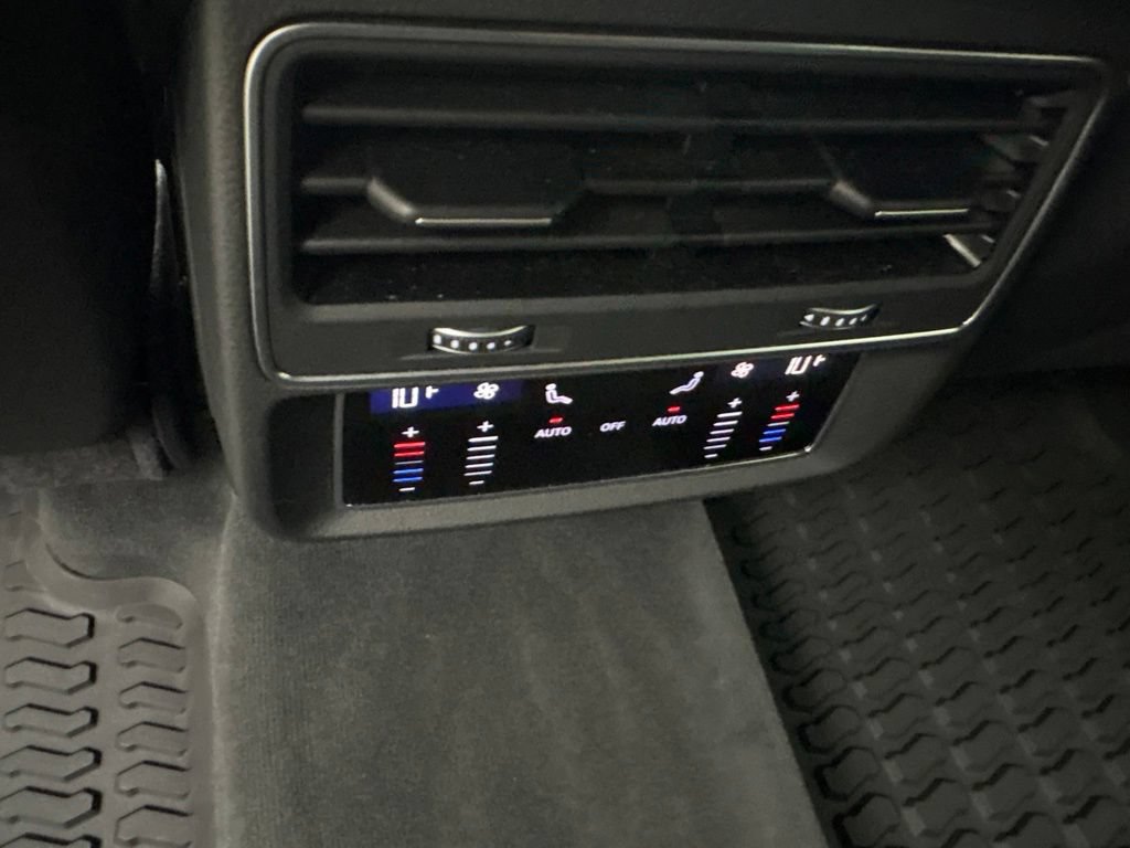 Certified 2025 Audi Q8 Premium Plus AWD/4WD image 30