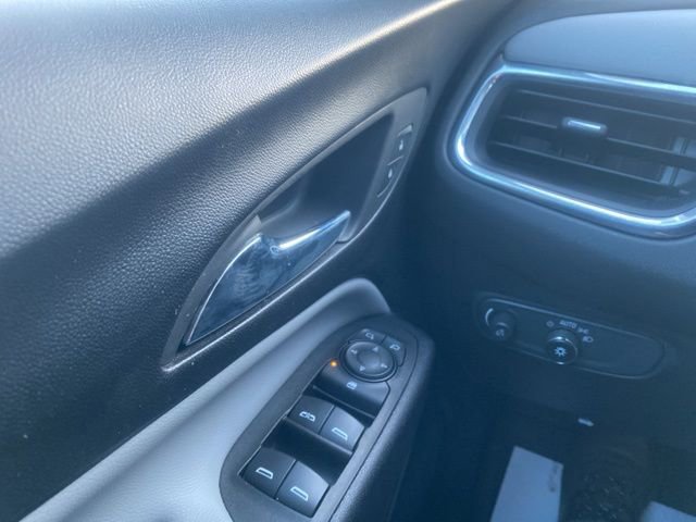 Used 2023 Chevrolet Equinox LT image 18