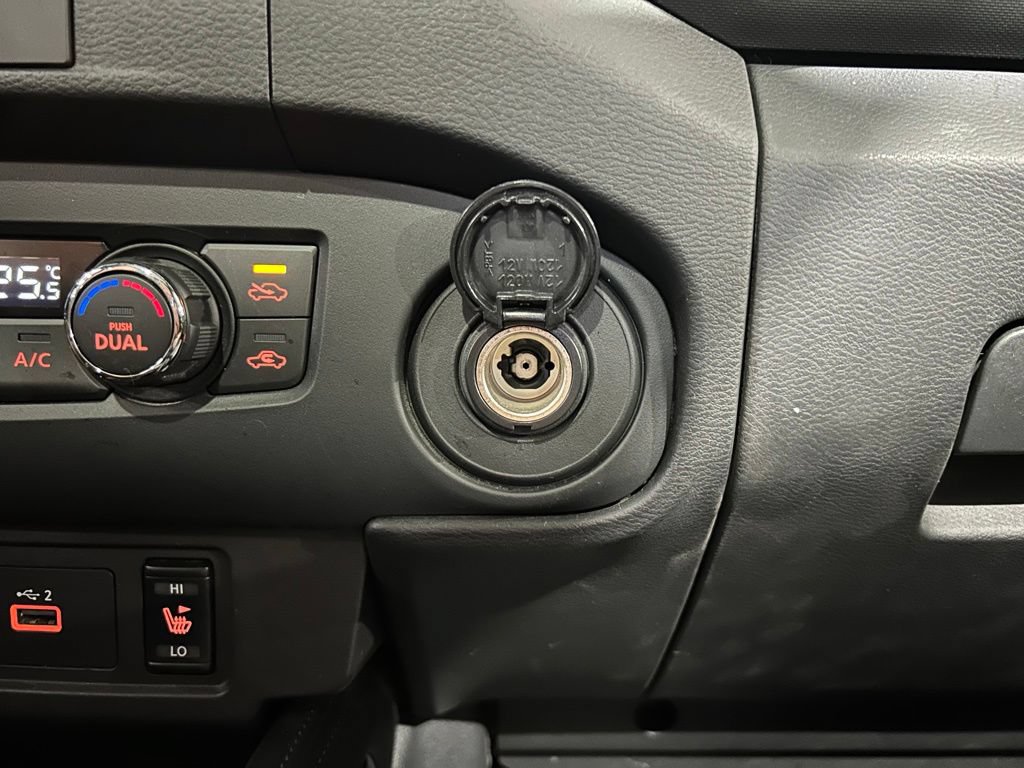 Used 2022 Nissan Frontier PRO-4X AWD/4WD image 35