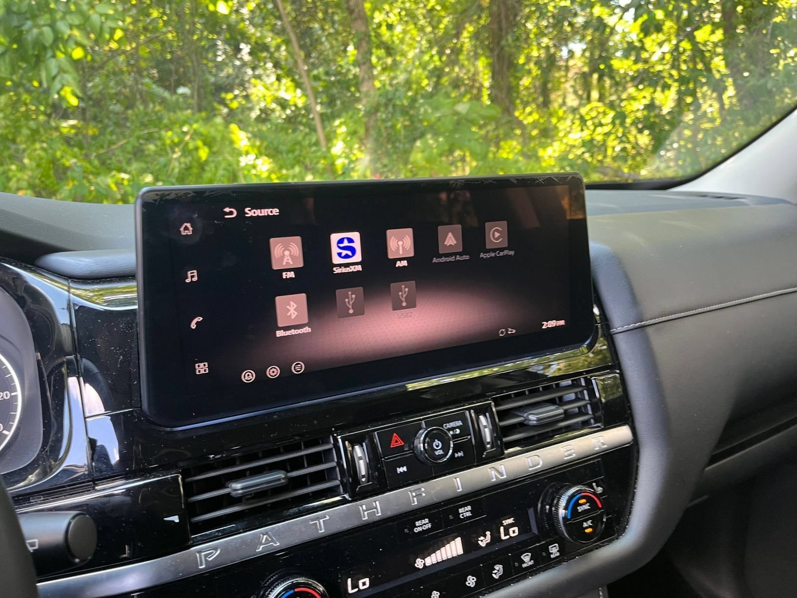Used 2026 Nissan Pathfinder SV FWD image 22