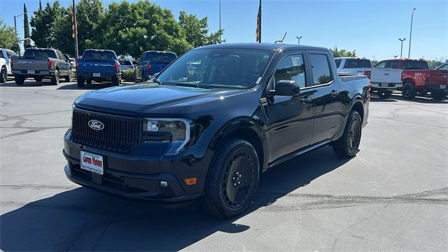 New 2025 Ford Maverick Lobo