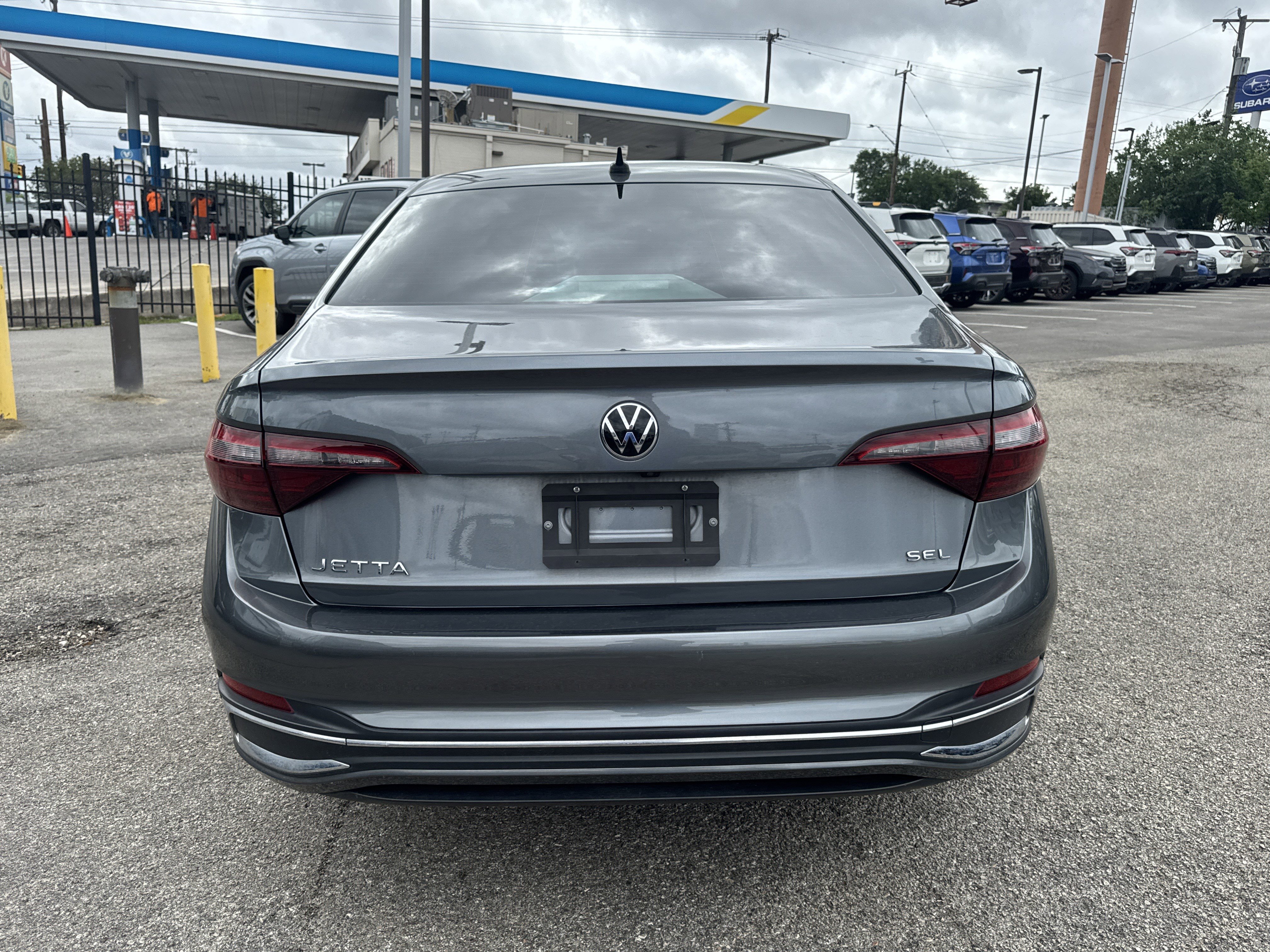 Used 2023 Volkswagen Jetta SEL image 5