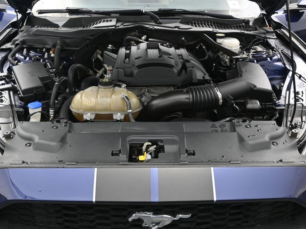 Used 2020 Ford Mustang Convertible image 15