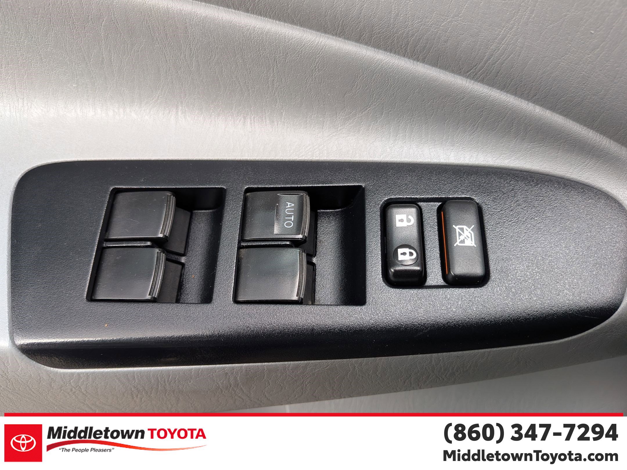 Used 2015 Toyota Tacoma 4x4 Double Cab w/ Limited Package image 12