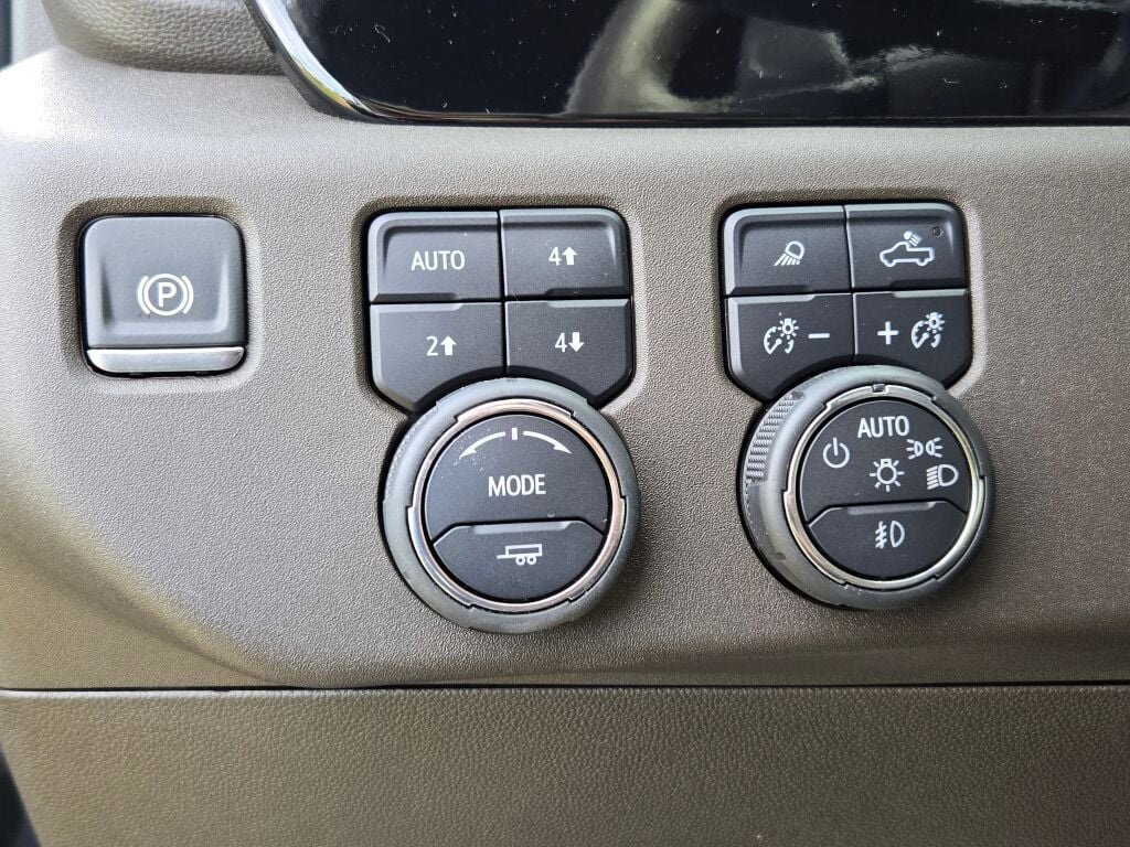 Used 2024 Chevrolet Silverado 1500 RST image 21