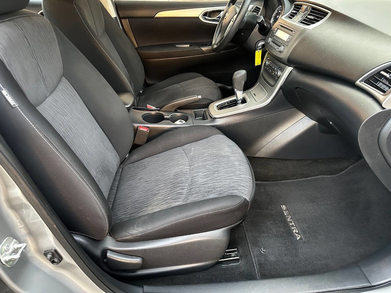 Used 2014 Nissan Sentra SV image 12