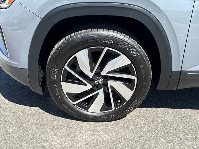 Certified 2025 Volkswagen Atlas SE image 10