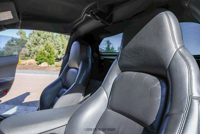 Used 2010 Chevrolet Corvette Coupe w/ 1LT RWD image 24