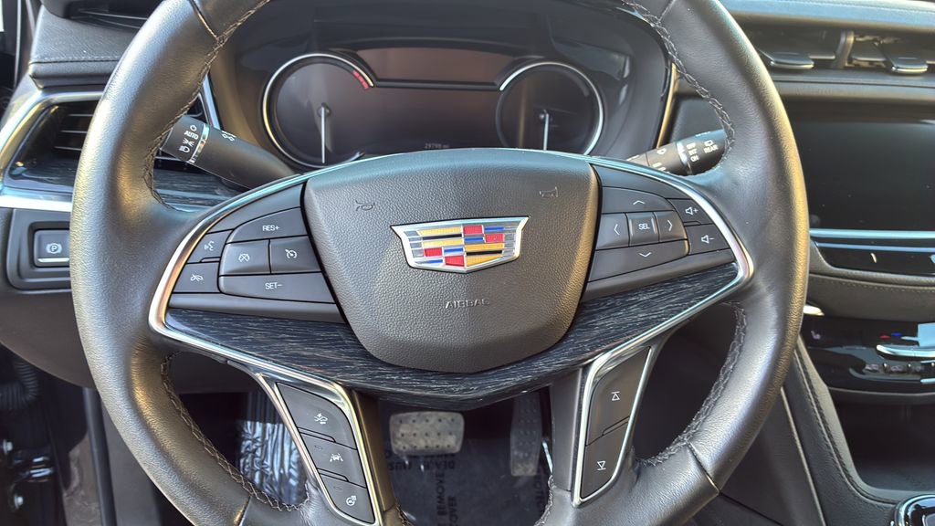 Certified 2023 Cadillac XT5 Premium Luxury w/ LPO, Floor Liner Package image 12