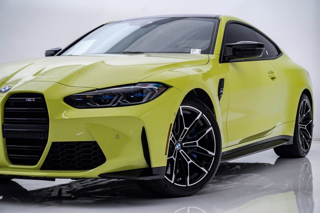 Used 2021 BMW M4 Coupe w/ Executive Package RWD image 2