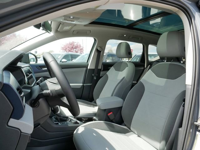 Certified 2023 Volkswagen Taos SE w/ Panoramic Sunroof Package AWD/4WD image 15
