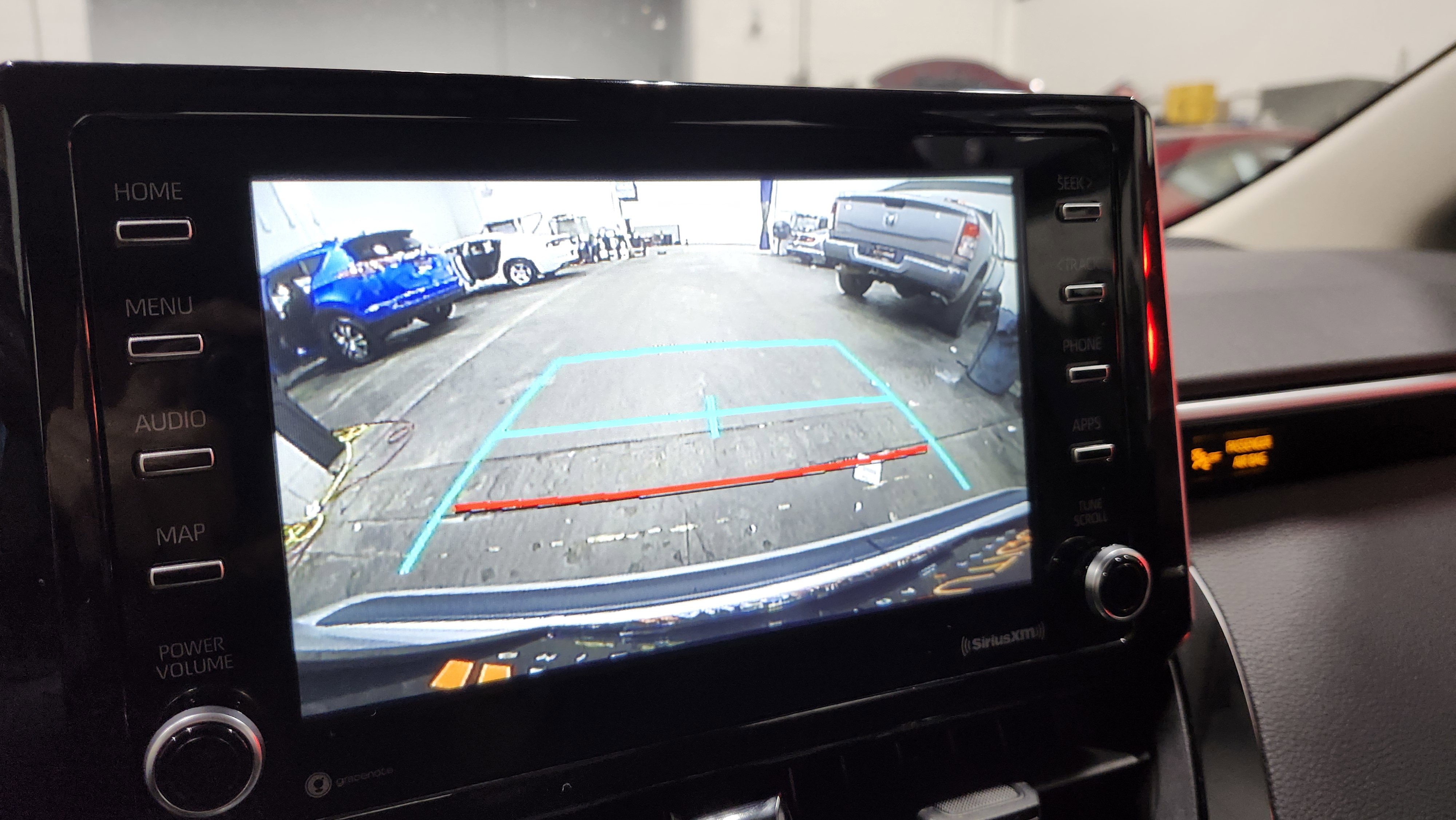 Used 2021 Toyota Corolla LE image 2