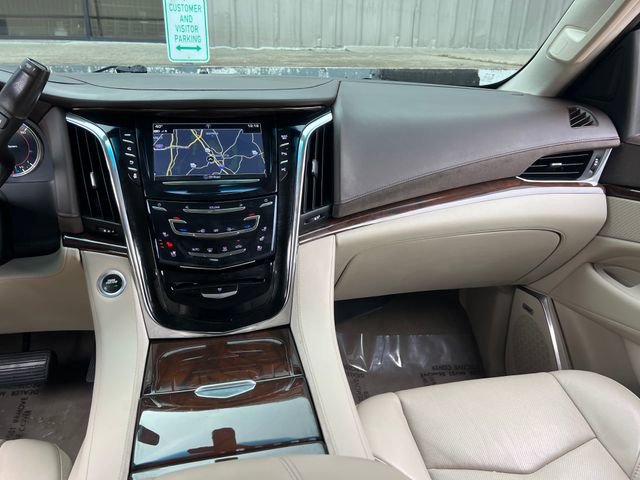 Used 2017 Cadillac Escalade image 15