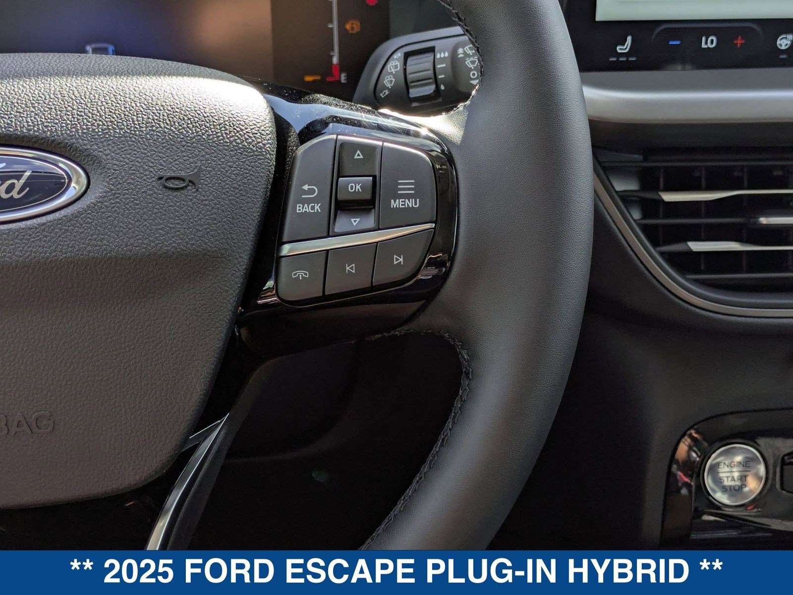 New 2025 Ford Escape SE image 27
