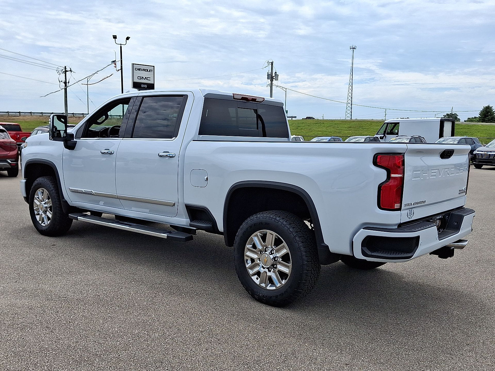 New 2026 Chevrolet Silverado 2500 High Country w/ Z71 Off-Road Package AWD/4WD image 11