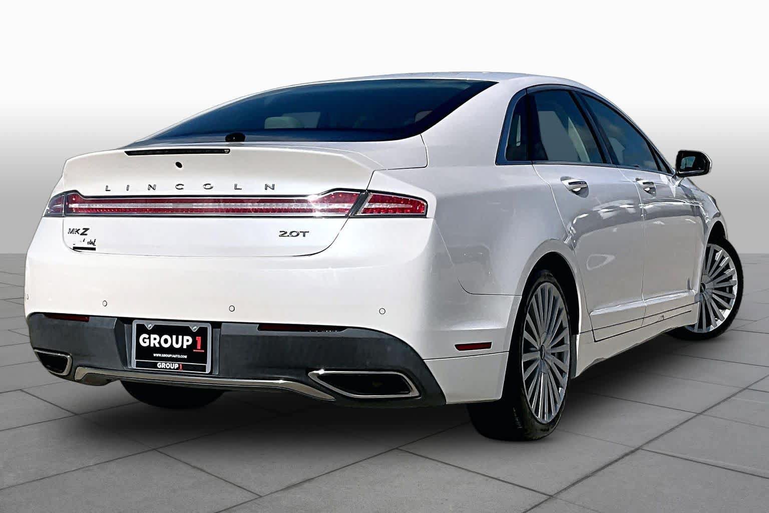 Used 2017 Lincoln MKZ Reserve FWD image 12