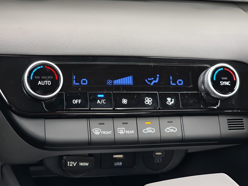 New 2026 Hyundai Elantra Sport FWD image 20