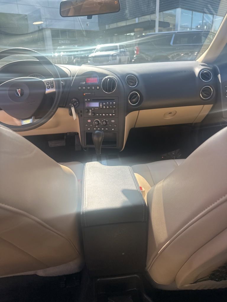 Used 2006 Pontiac Grand Prix GT w/ Sun And Sound Package image 16