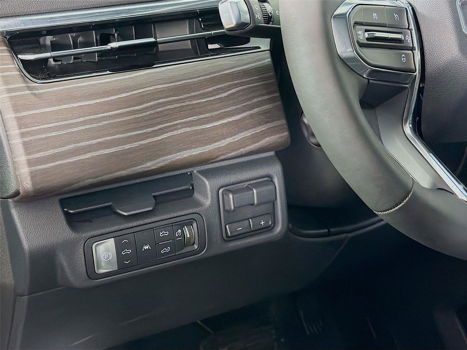 New 2025 GMC Sierra EV Denali AWD/4WD image 10