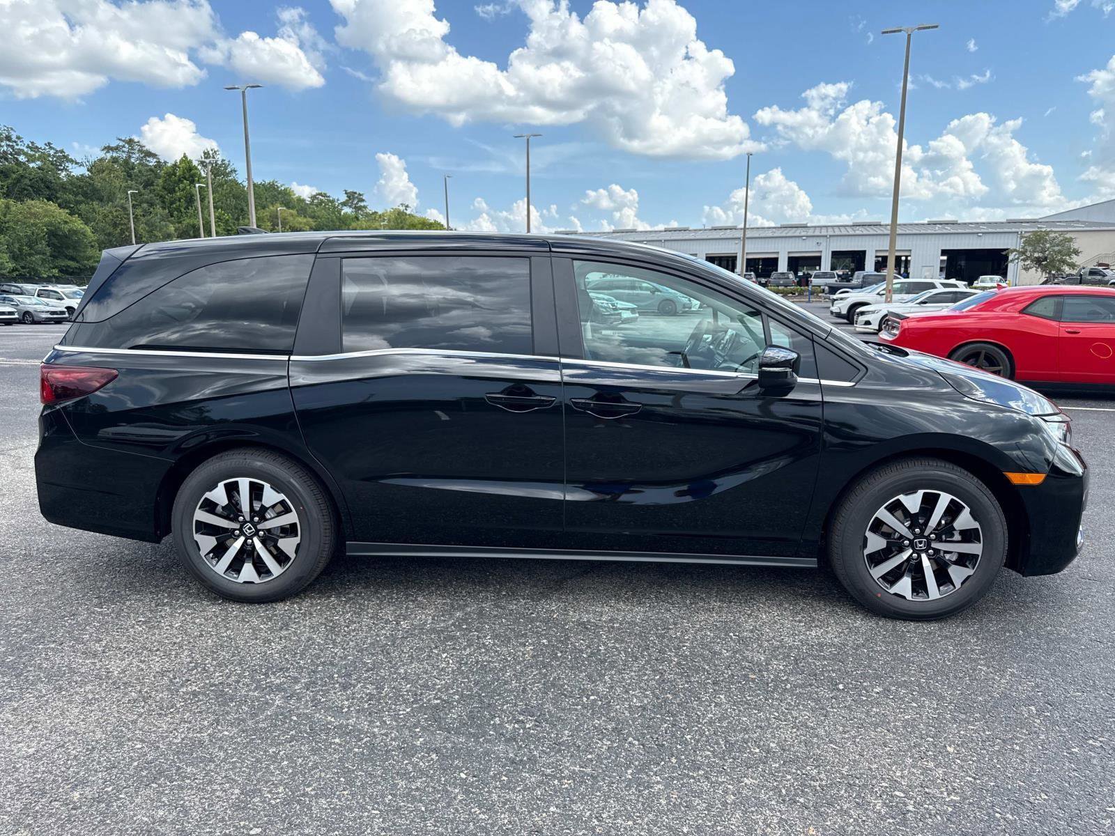 New 2026 Honda Odyssey EX-L image 2