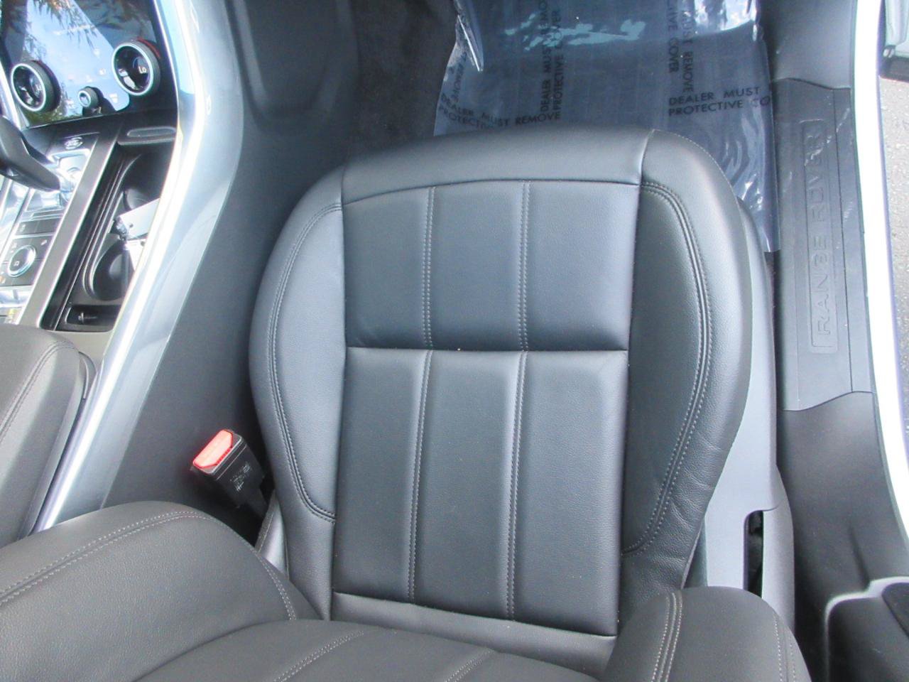 Used 2020 Land Rover Range Rover Sport SE AWD/4WD image 29
