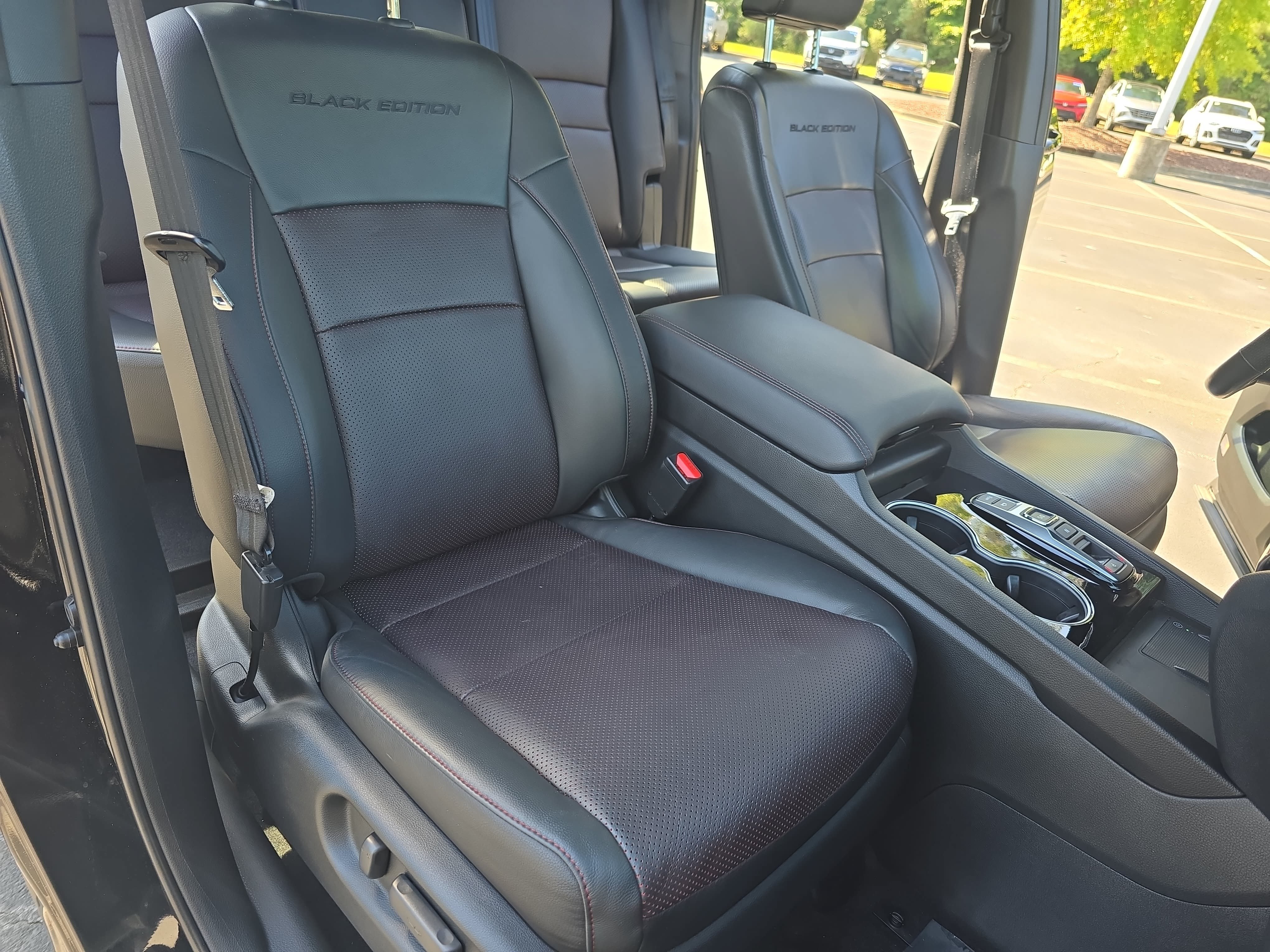 Certified 2025 Honda Ridgeline Black Edition image 10