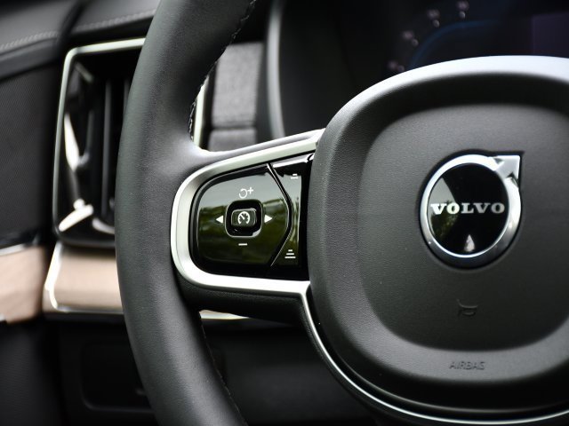 New 2025 Volvo XC90 B6 Plus image 22