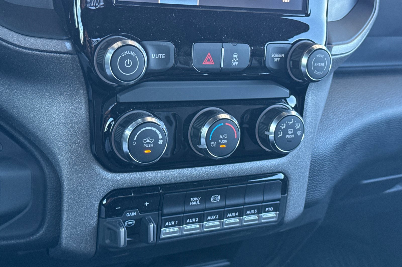 New 2026 RAM 5500 Tradesman w/ Chrome Appearance Group image 17