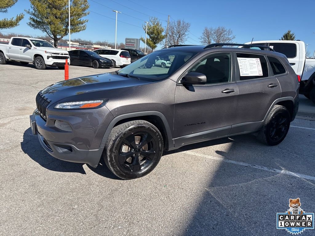Used 2018 Jeep Cherokee Latitude w/ Altitude Package image 14