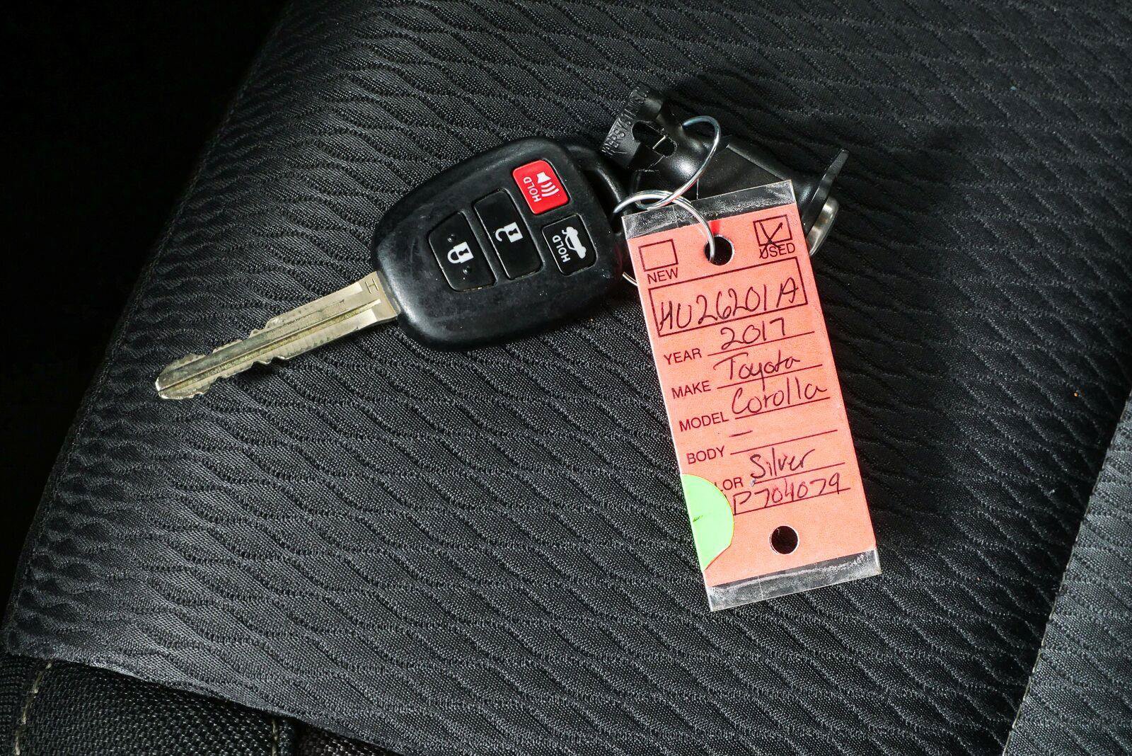Used 2017 Toyota Corolla LE FWD image 34