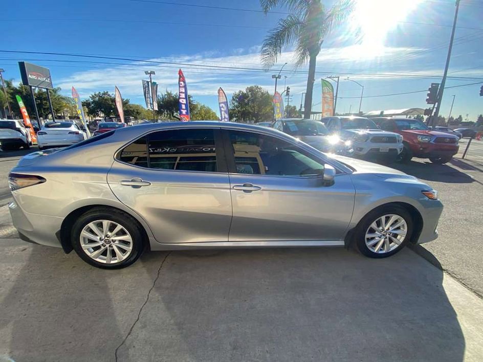 Used 2024 Toyota Camry LE image 9