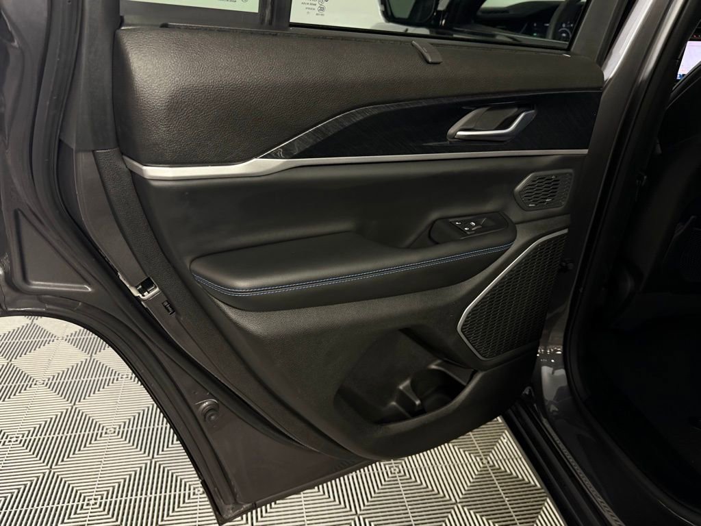 Used 2023 Jeep Grand Cherokee Trailhawk w/ Advanced Protech Group II image 30