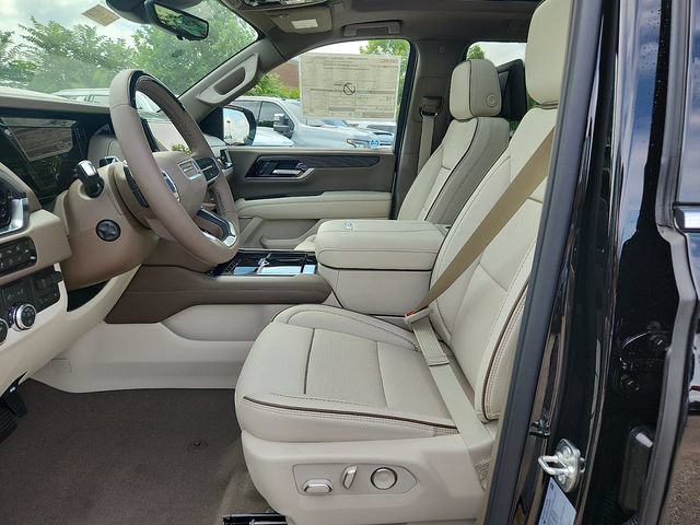 New 2026 GMC Yukon XL Denali w/ Denali Reserve Package AWD/4WD image 9