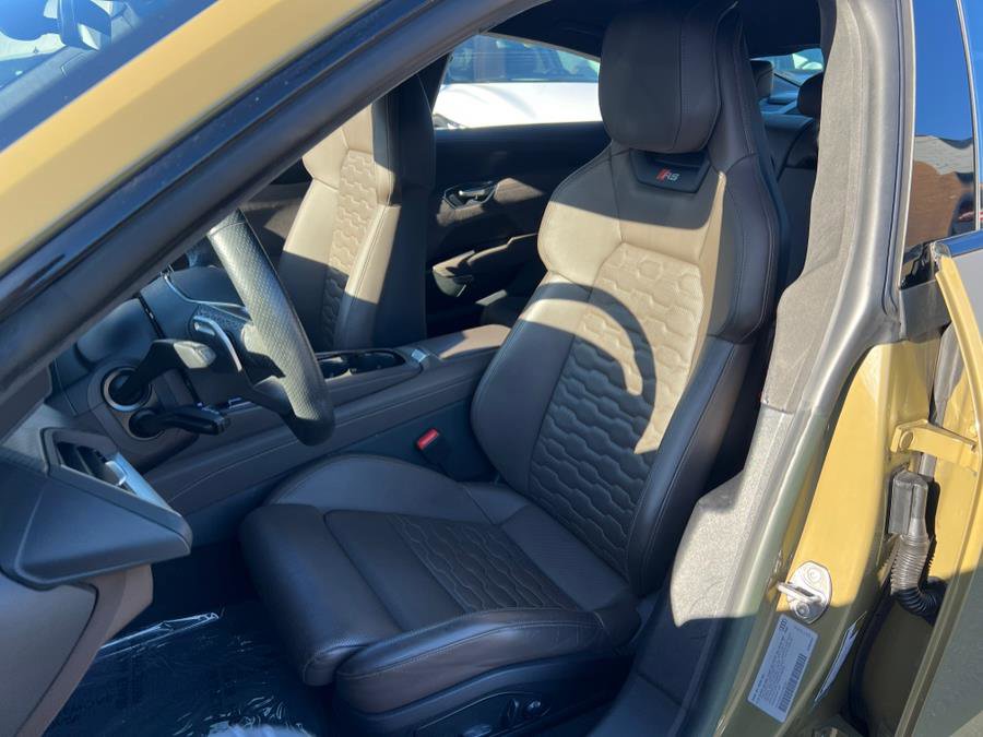 Used 2023 Audi RS e-tron GT w/ Carbon Performance Package image 20