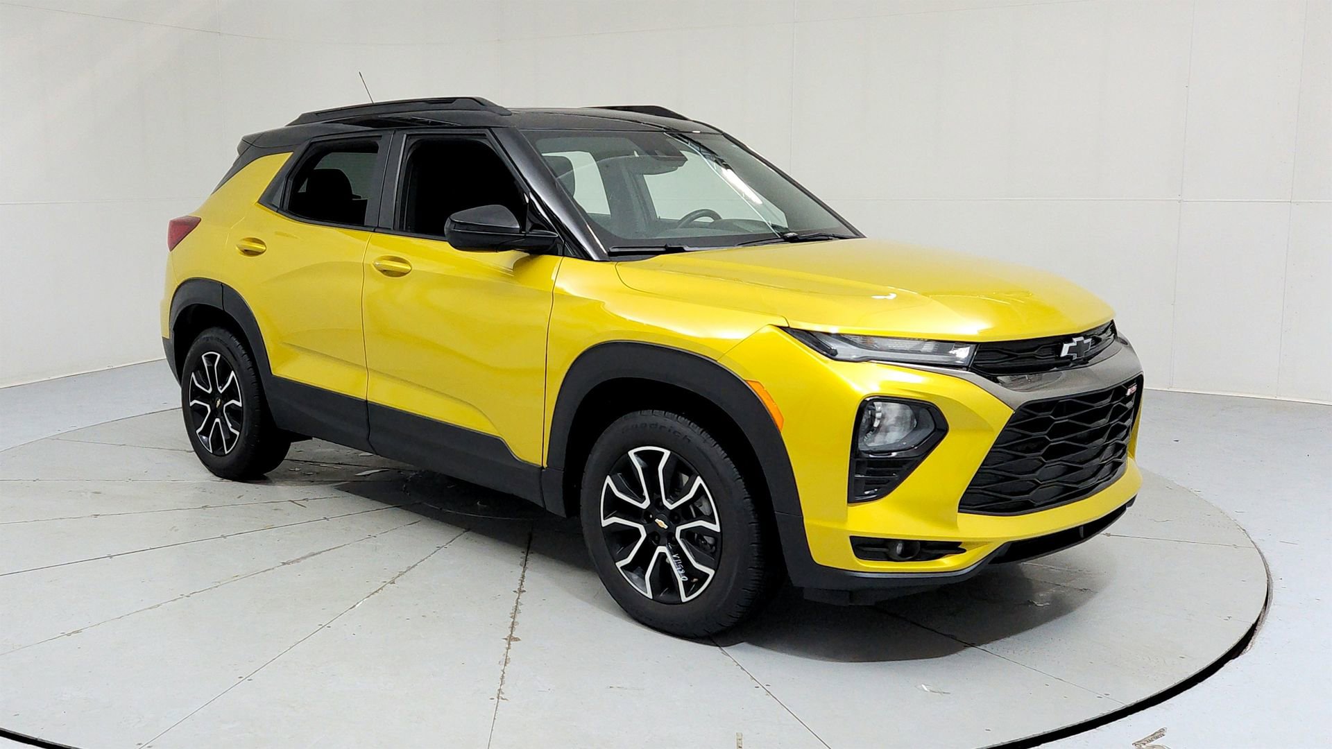 Certified 2023 Chevrolet TrailBlazer RS w/ Sun and Liftgate Package AWD/4WD image 7