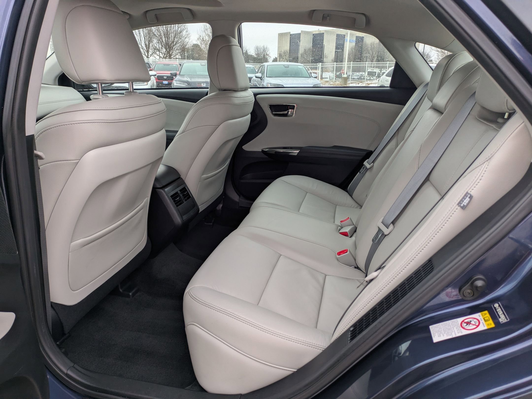 Used 2018 Toyota Avalon XLE Premium w/ All Weather Liner Package image 25