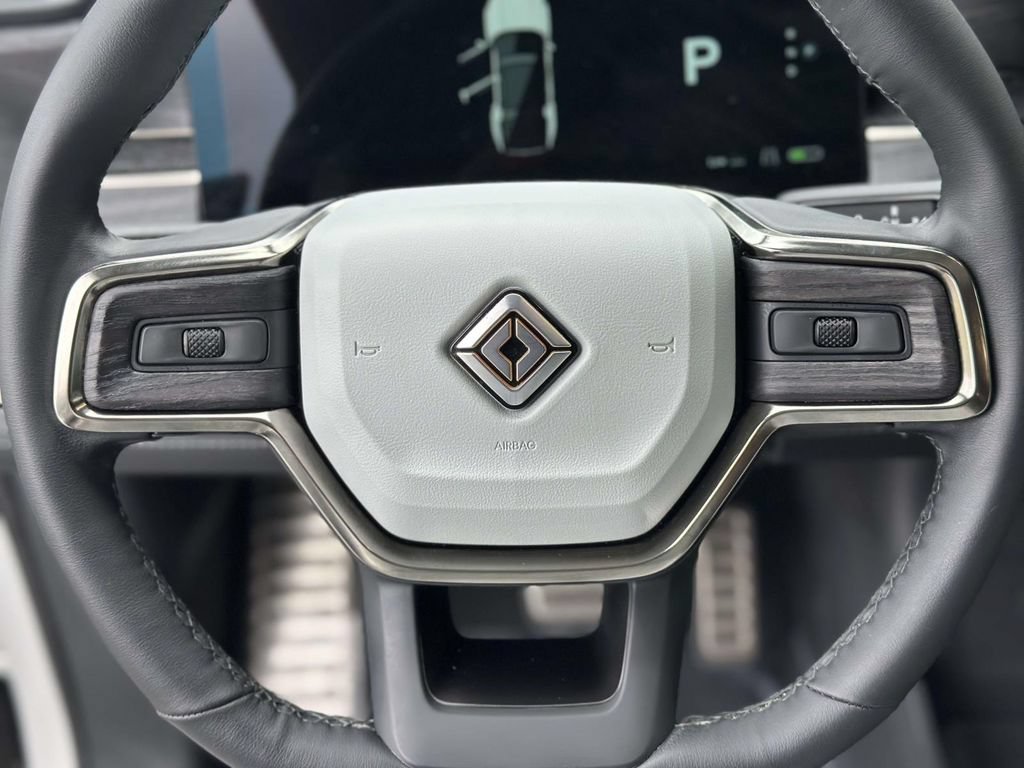 Used 2023 Rivian R1S Adventure AWD/4WD image 32