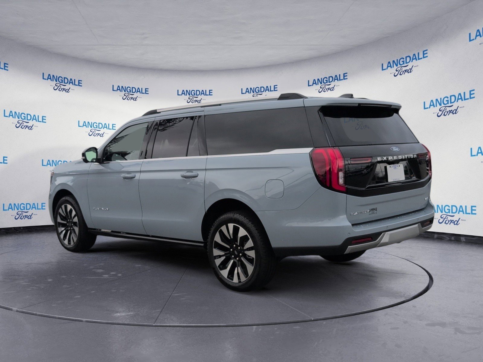 New 2025 Ford Expedition Max Platinum w/ Driver's Package image 9